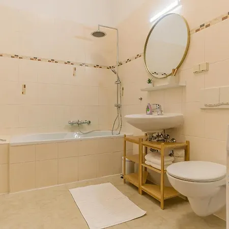 Apartment Cityapartment - 53 M², 2 Zimmer, Zentral, Netflix, Kueche, Waschmaschine *